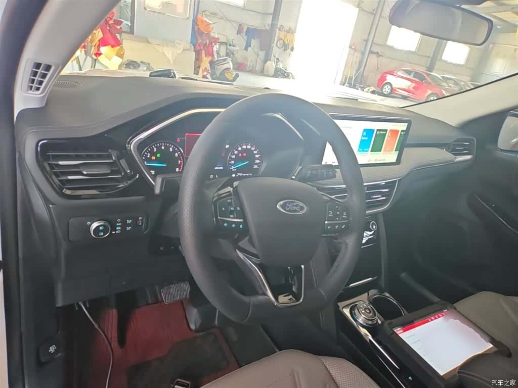 Ford Escape, 2023 10