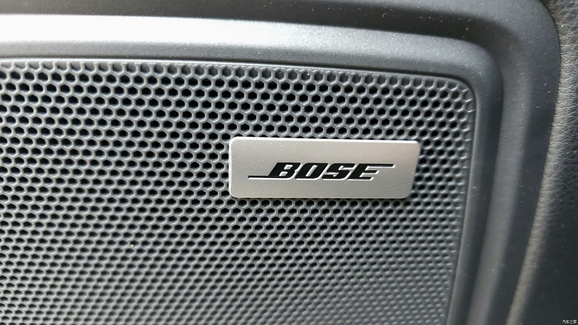 Porsche Macan, 2024 11