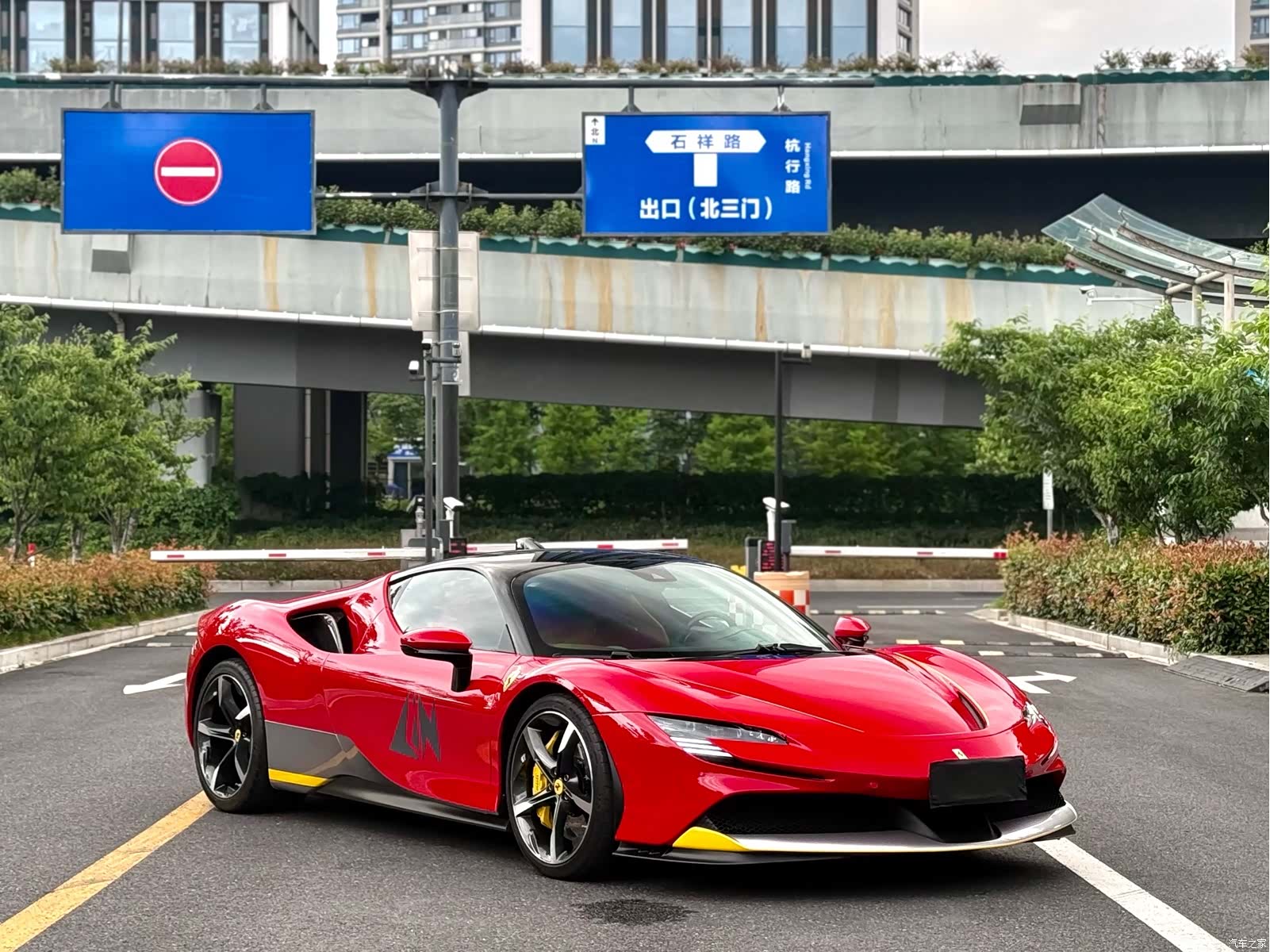 Ferrari SF90, 2023 2