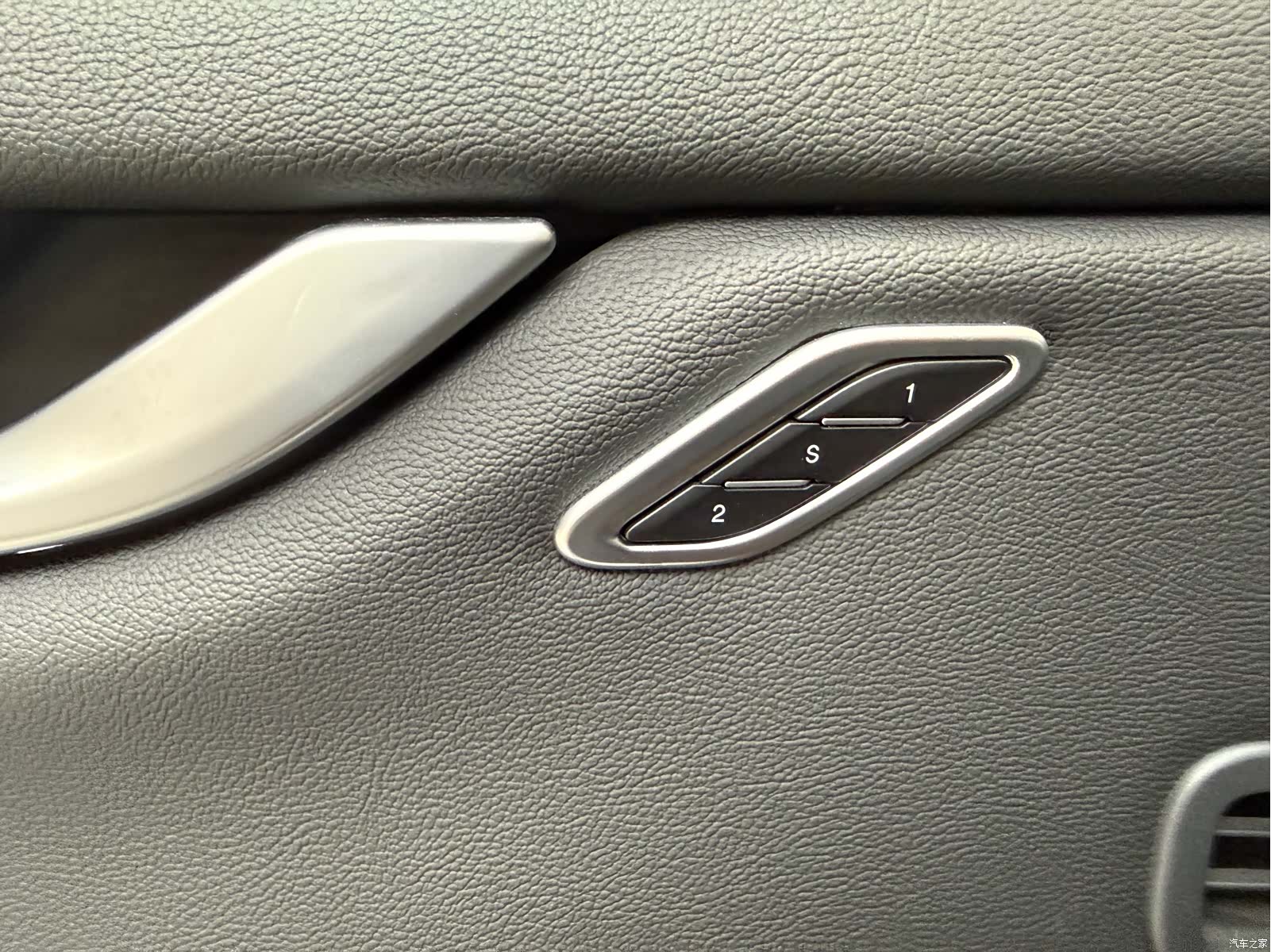 Maserati Ghibli, 2014 26