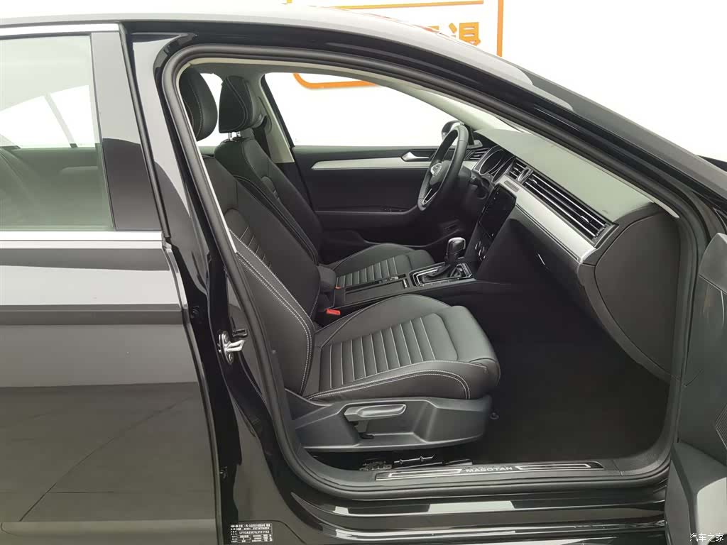 Volkswagen Magotan, 2021 23