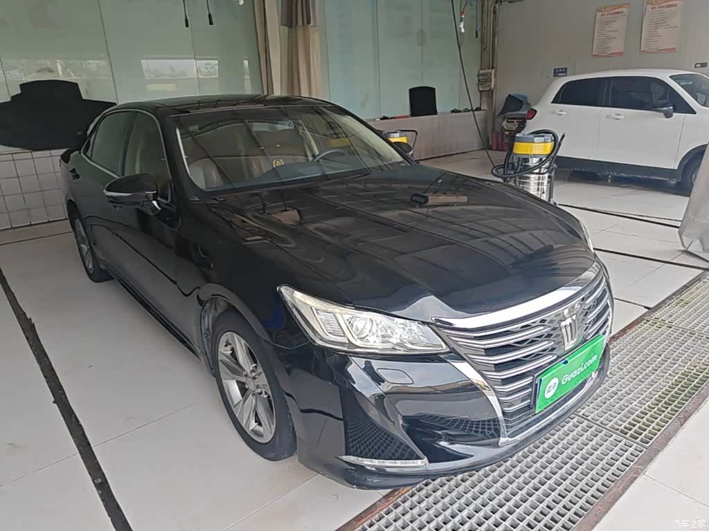 Toyota Crown, 2016 22