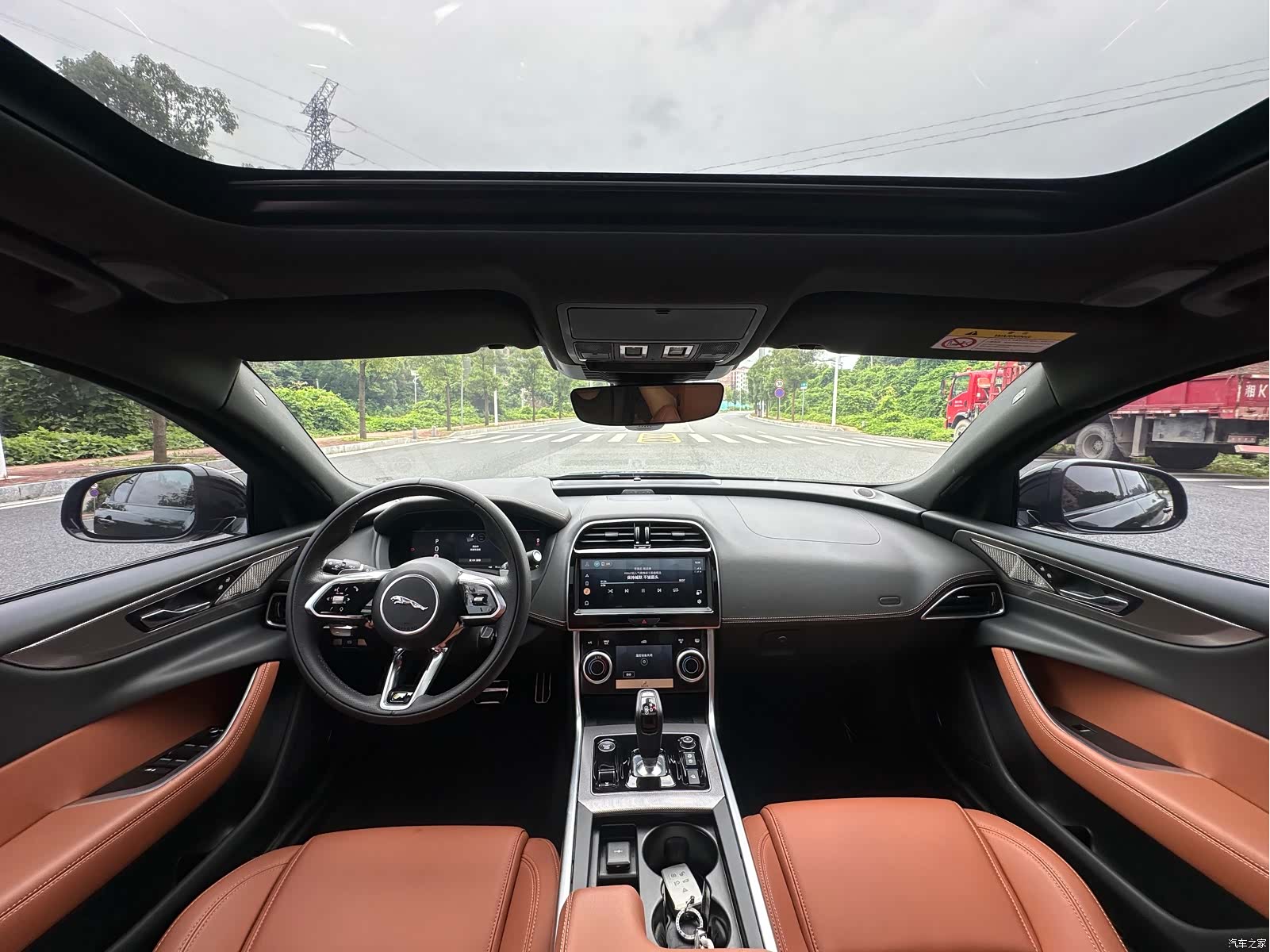 Land Rover XEL, 2025 14
