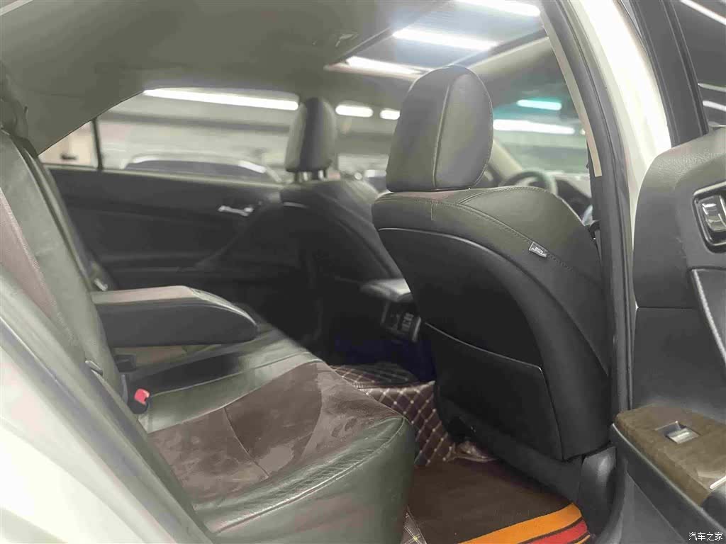 Toyota 2.5V, 2018 10