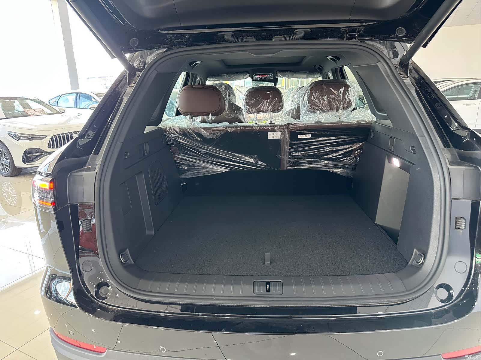 Chery Tiggo 9, 2026 7