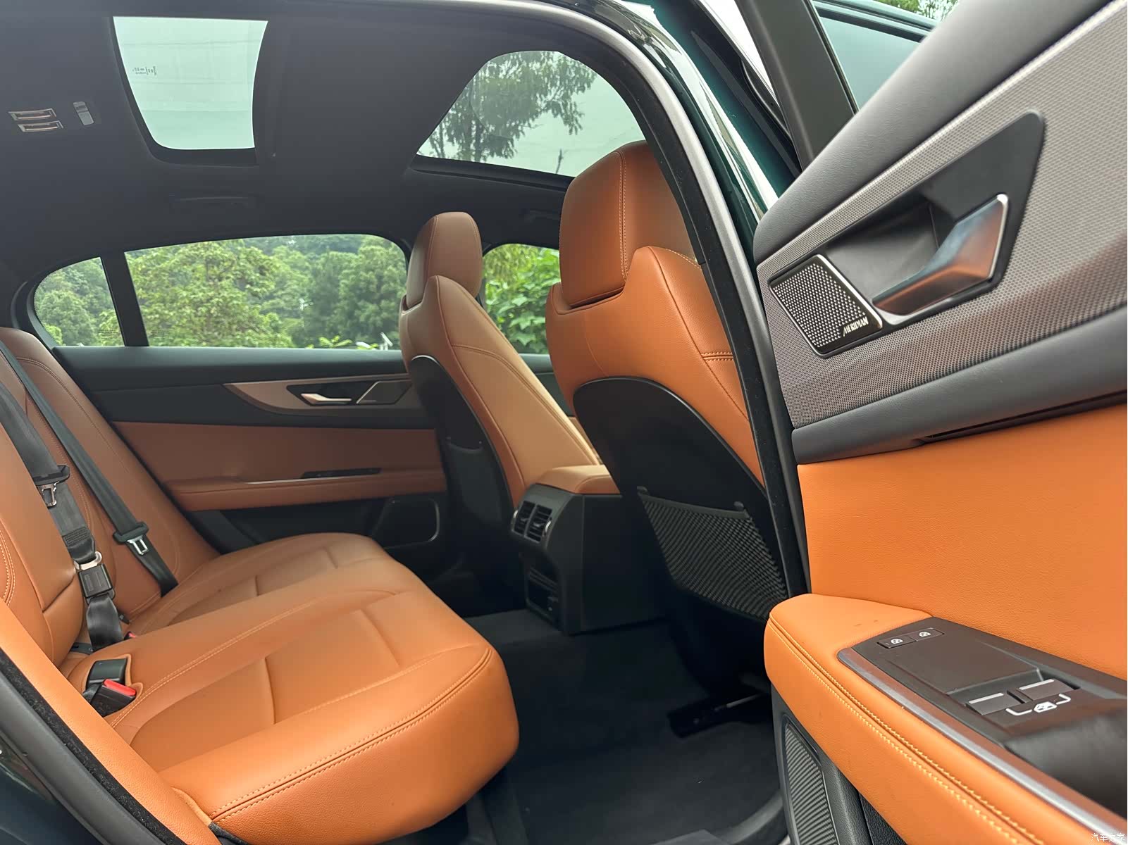 Land Rover XEL, 2025 11