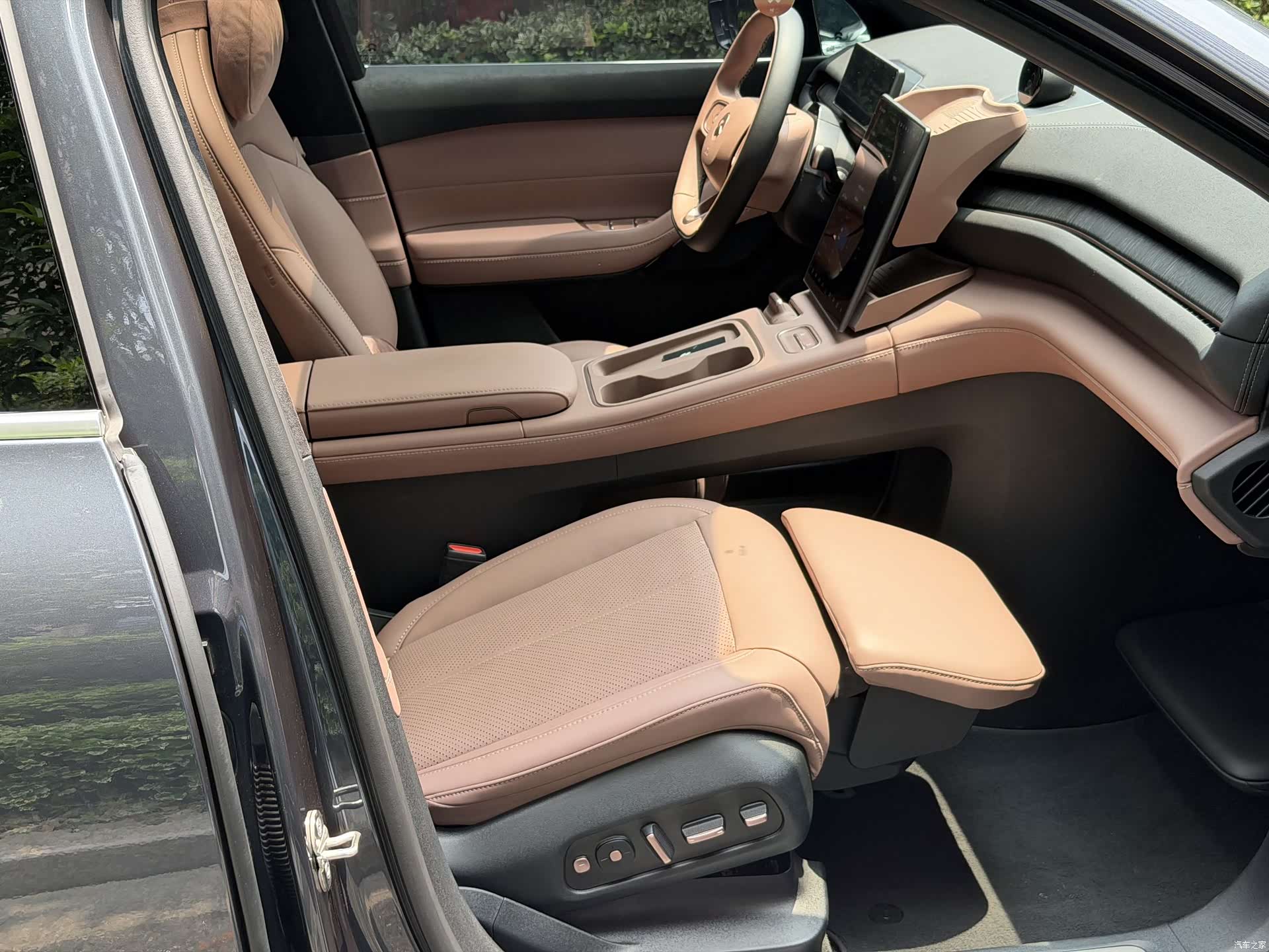 NIO EC6, 2024 15
