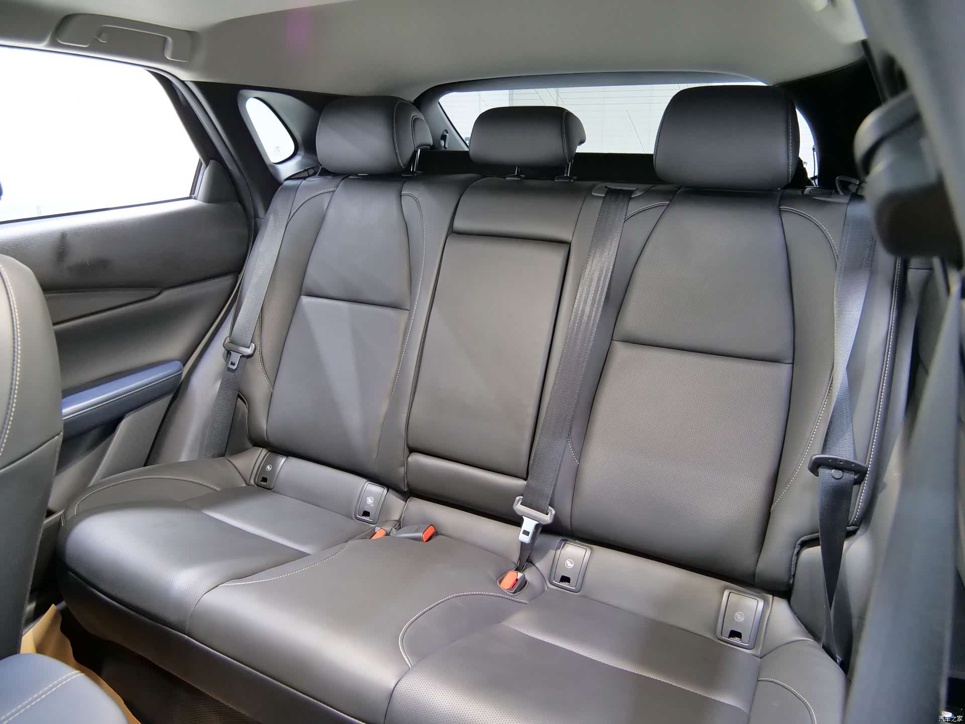 Mazda CX-30, 2024 9
