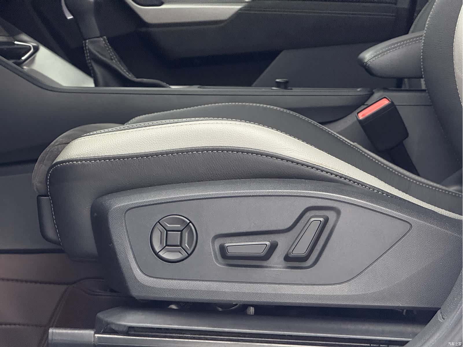 Audi Q3, 2022 14
