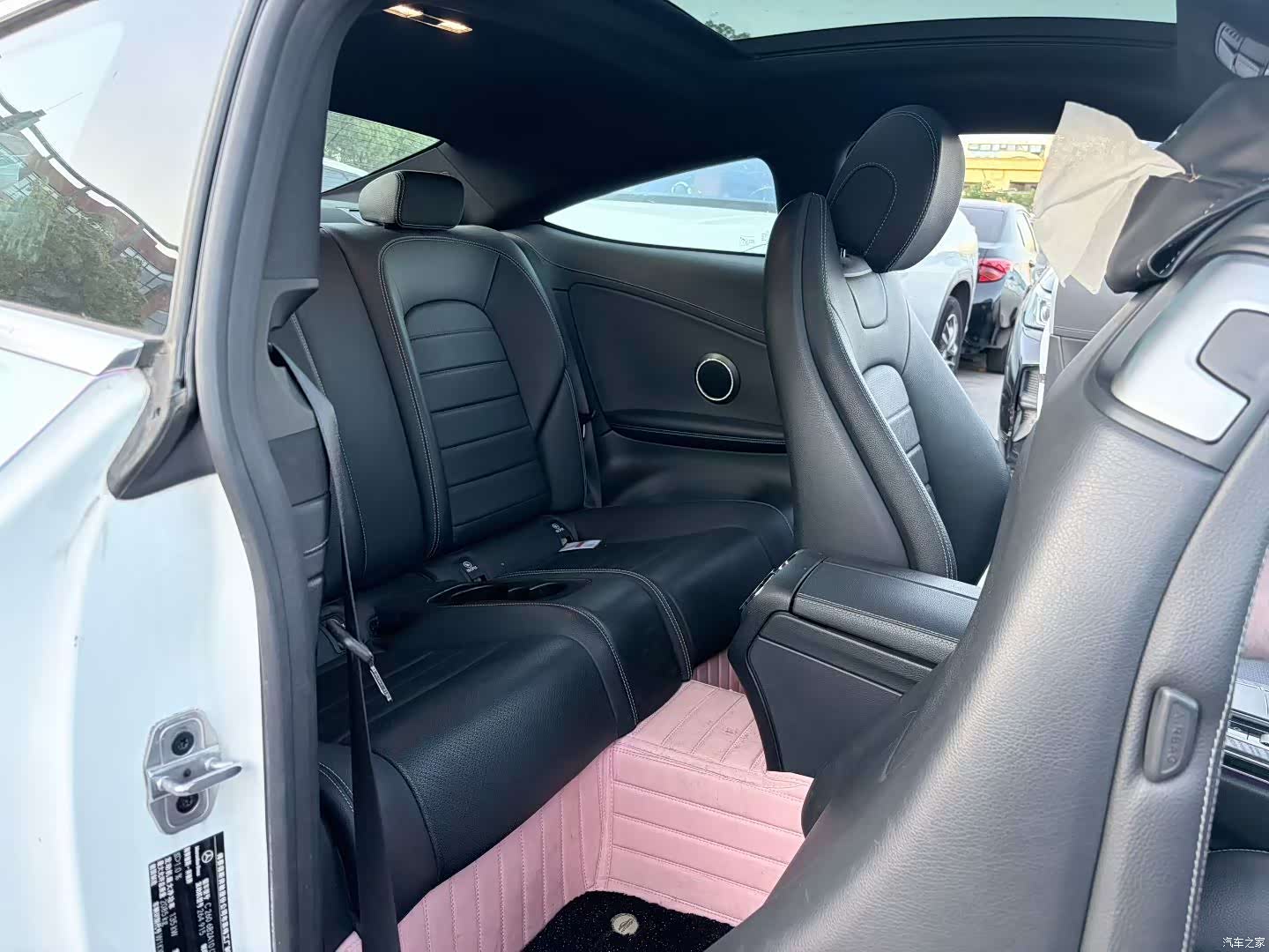 Mercedes-Benz C-Class, 2020 4