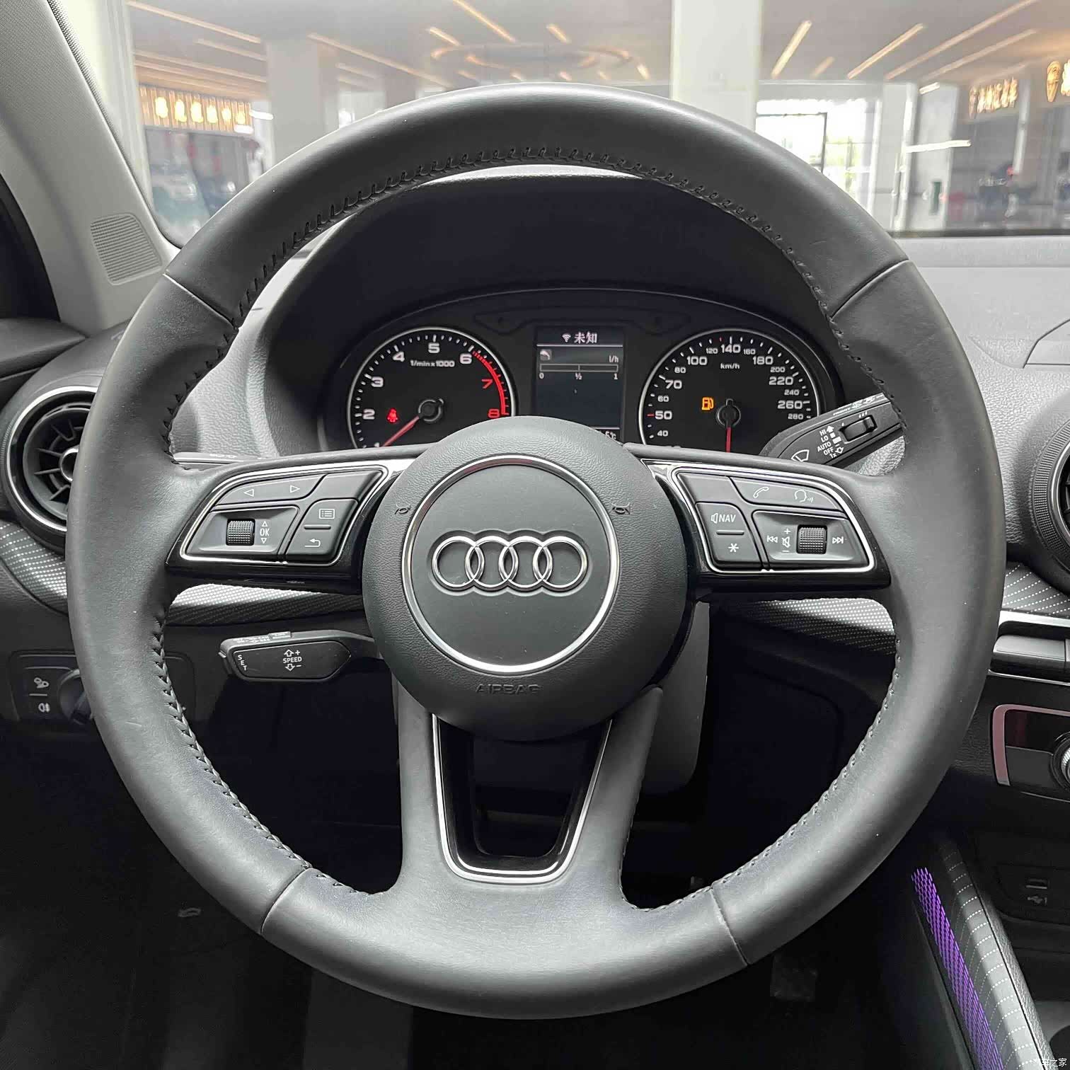 Audi Q2L, 2021 7