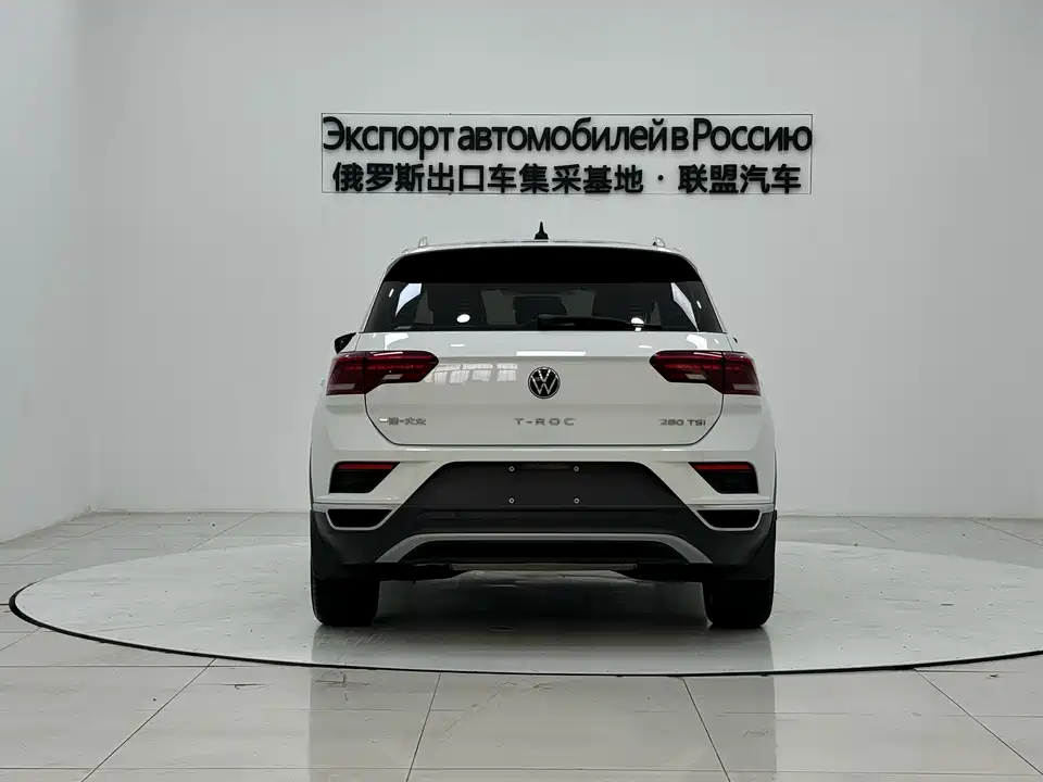 Volkswagen T-ROC exploring Songs