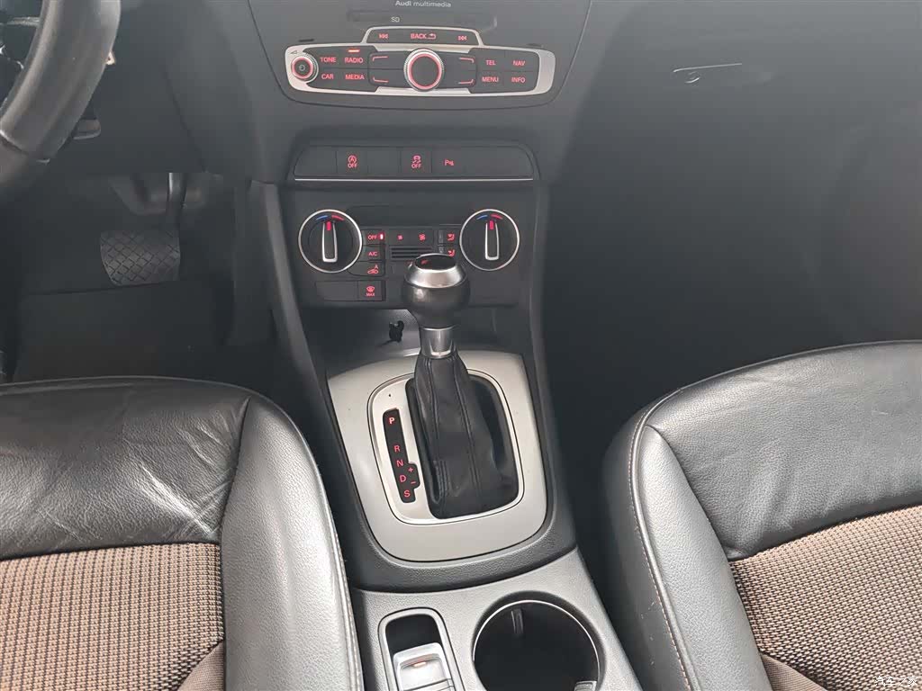 Audi Q3, 2017 10