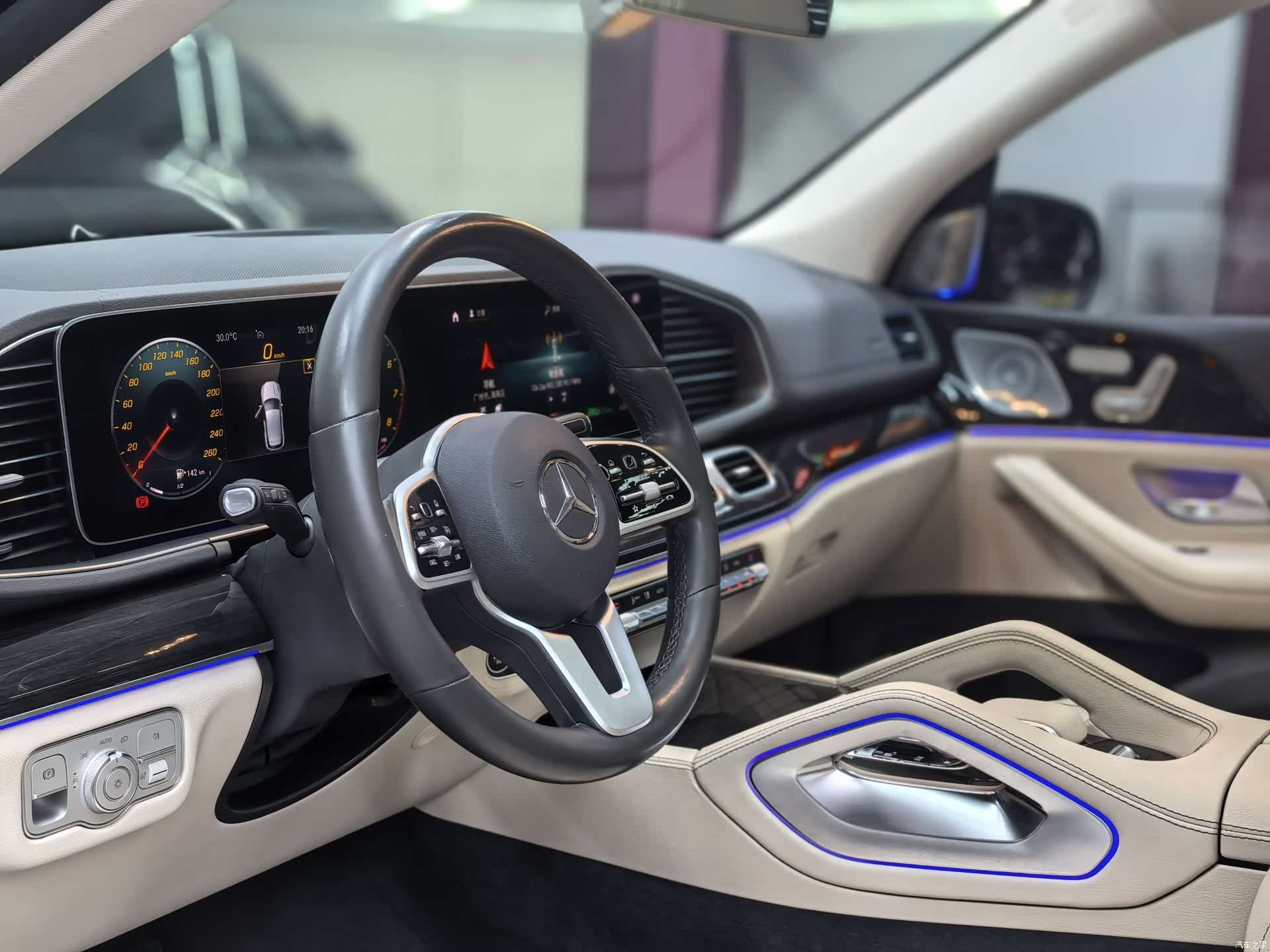 Mercedes-Benz GLE, 2020 14