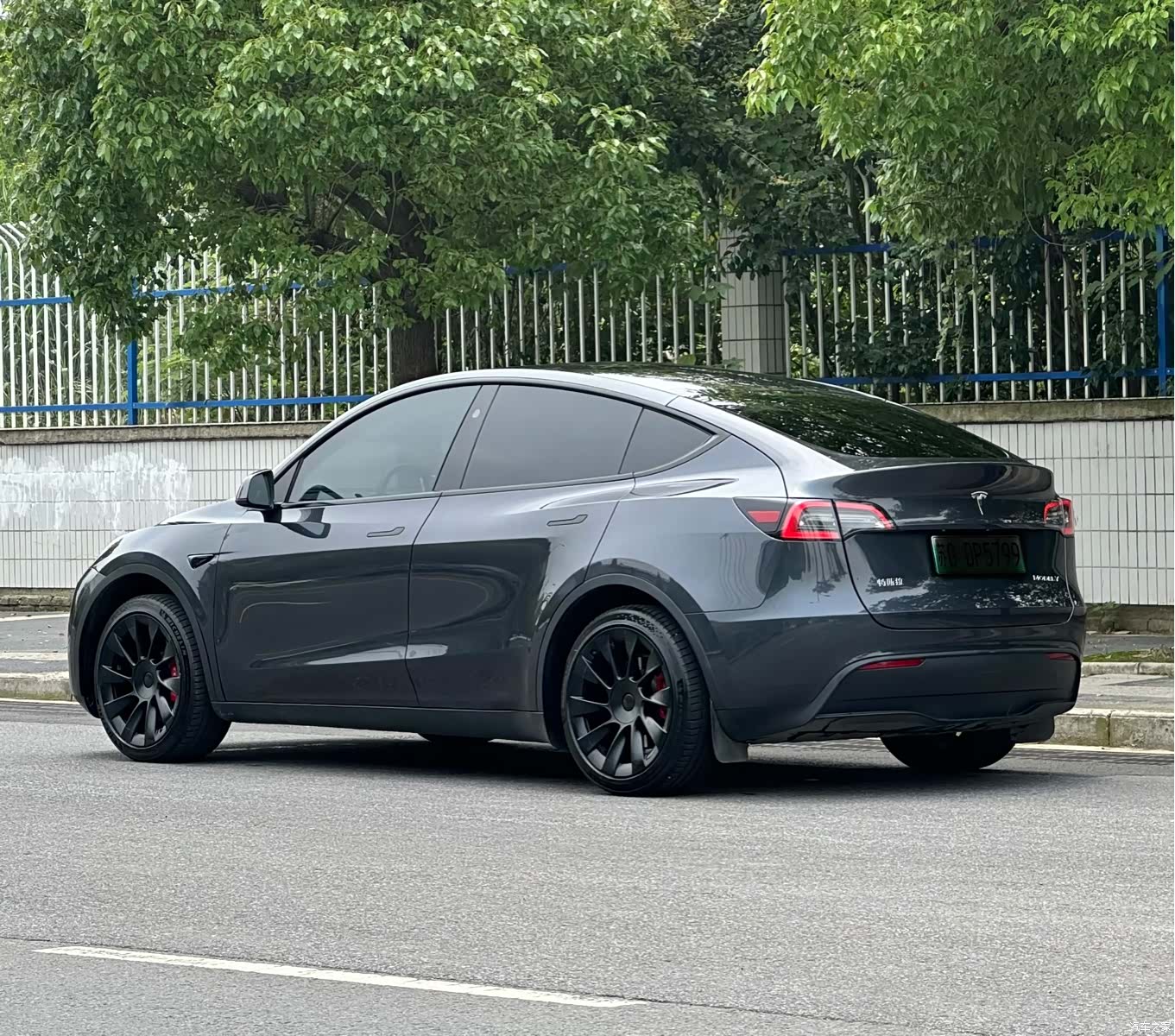 Tesla Model Y, 2024 6