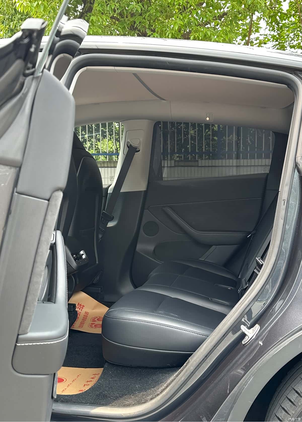 Tesla Model Y, 2024 9