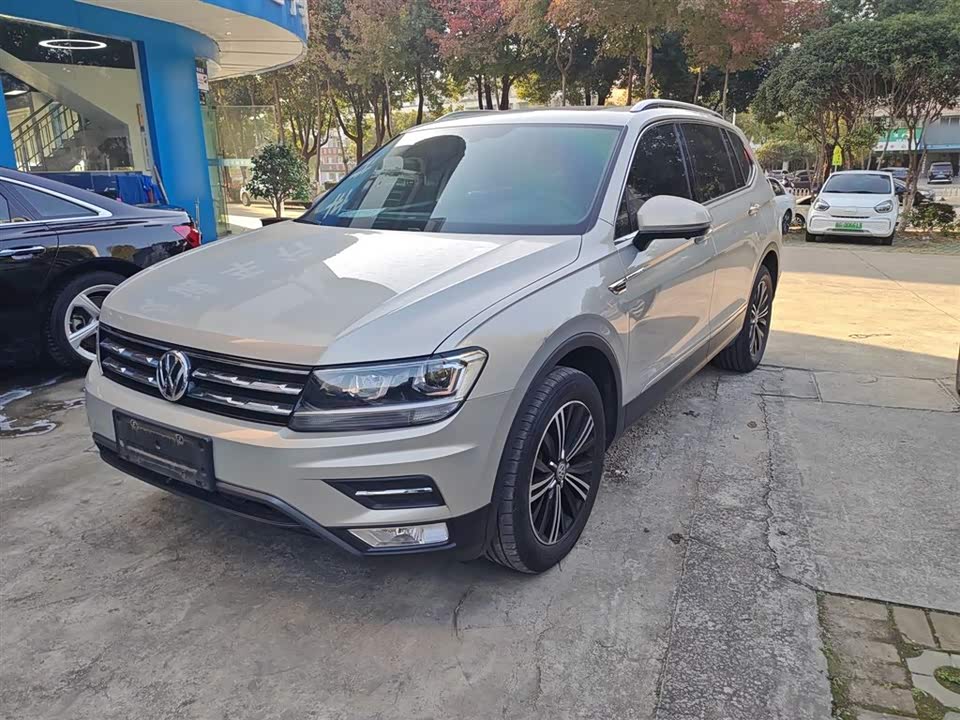 Volkswagen Tiguan L