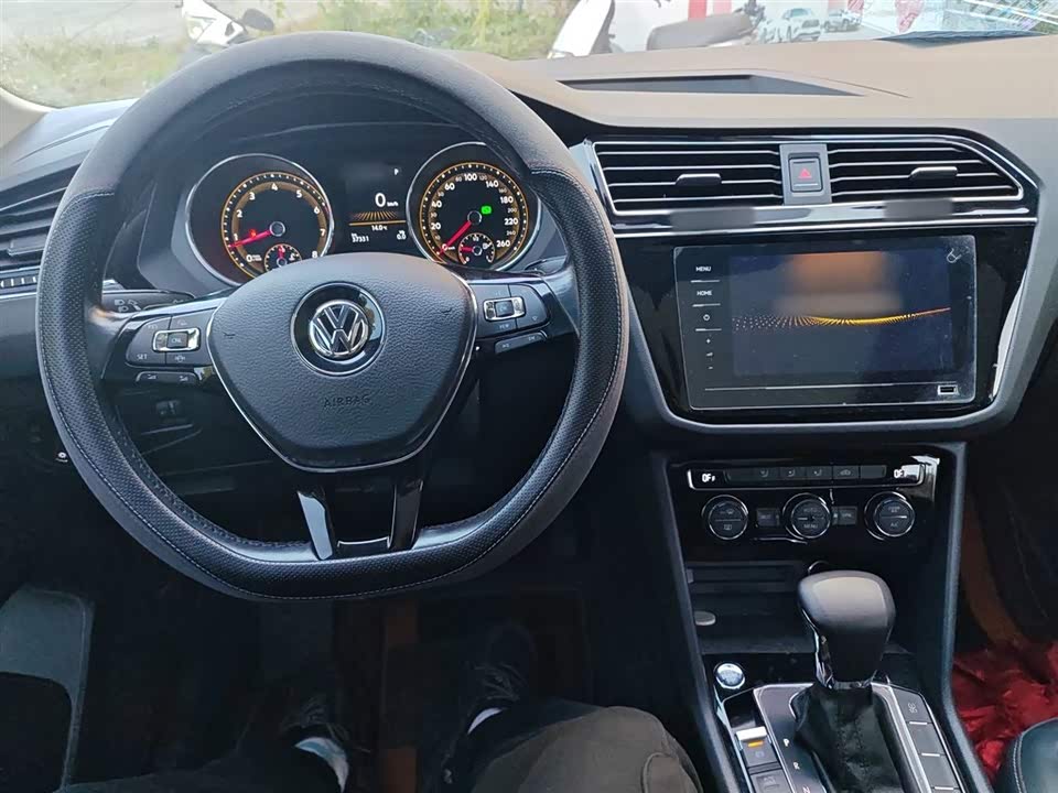 Volkswagen Tiguan L