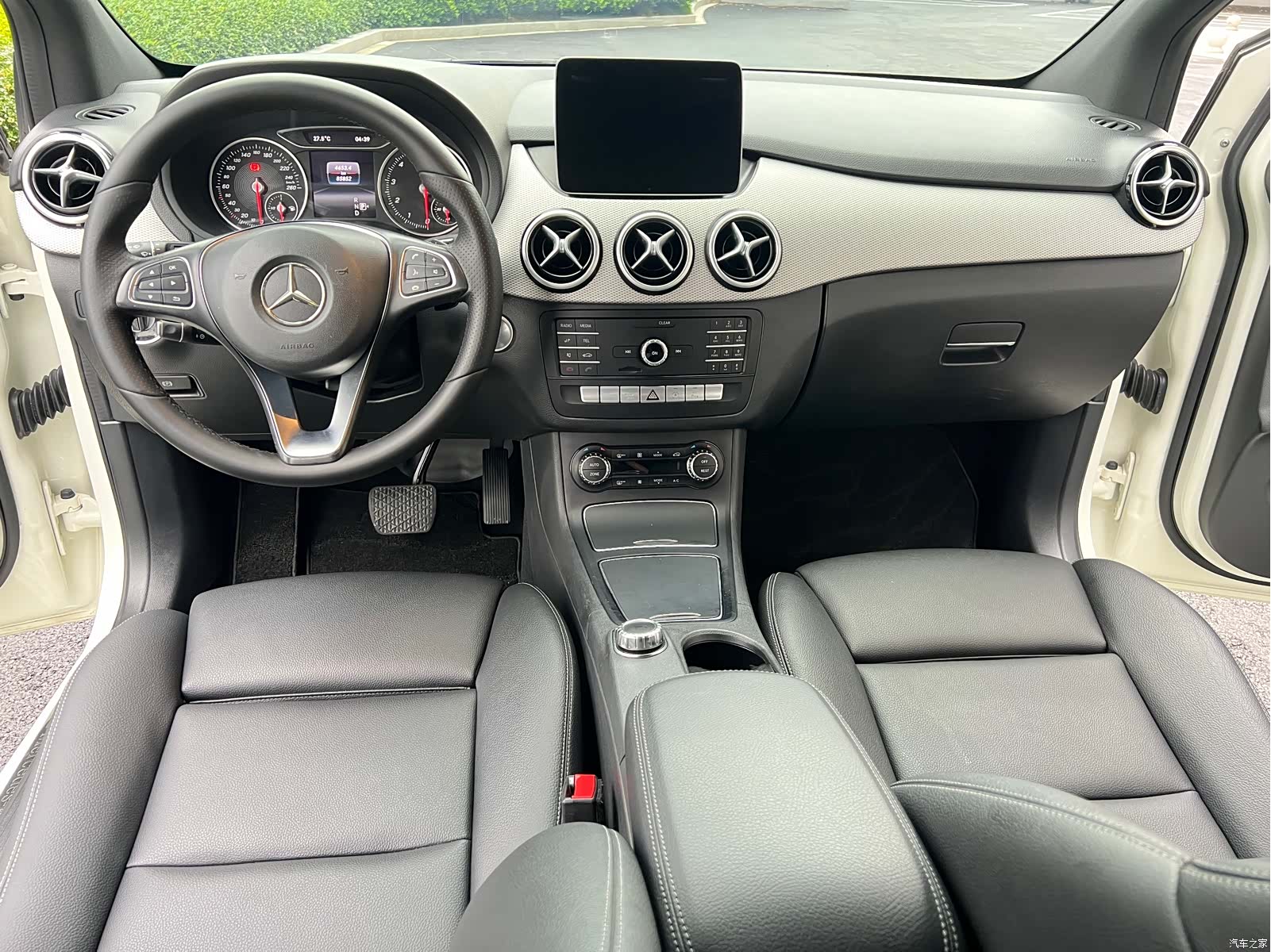 Mercedes-Benz B-Class, 2018 12