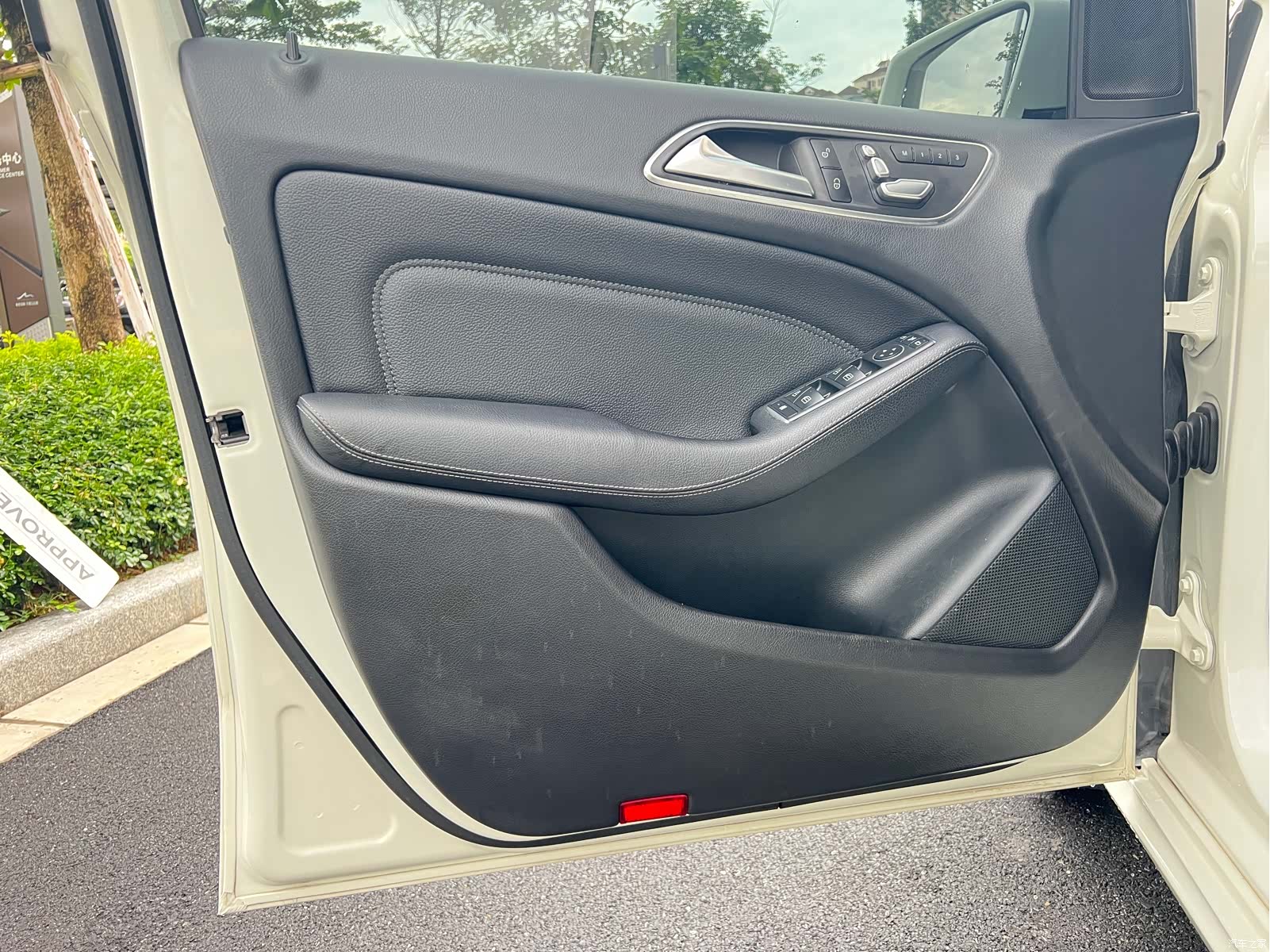 Mercedes-Benz B-Class, 2018 32