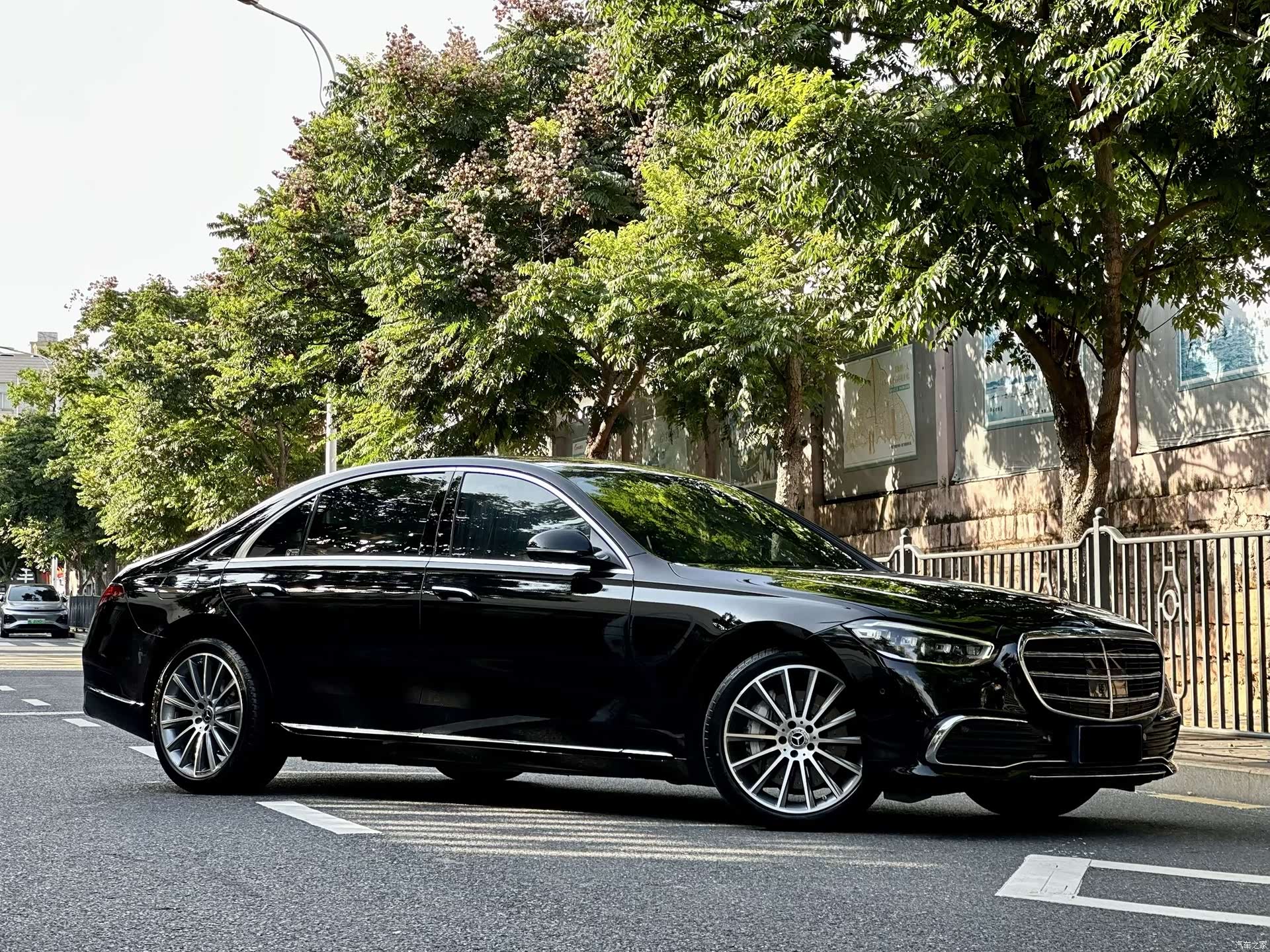 Mercedes-Benz S-Class, 2021 3