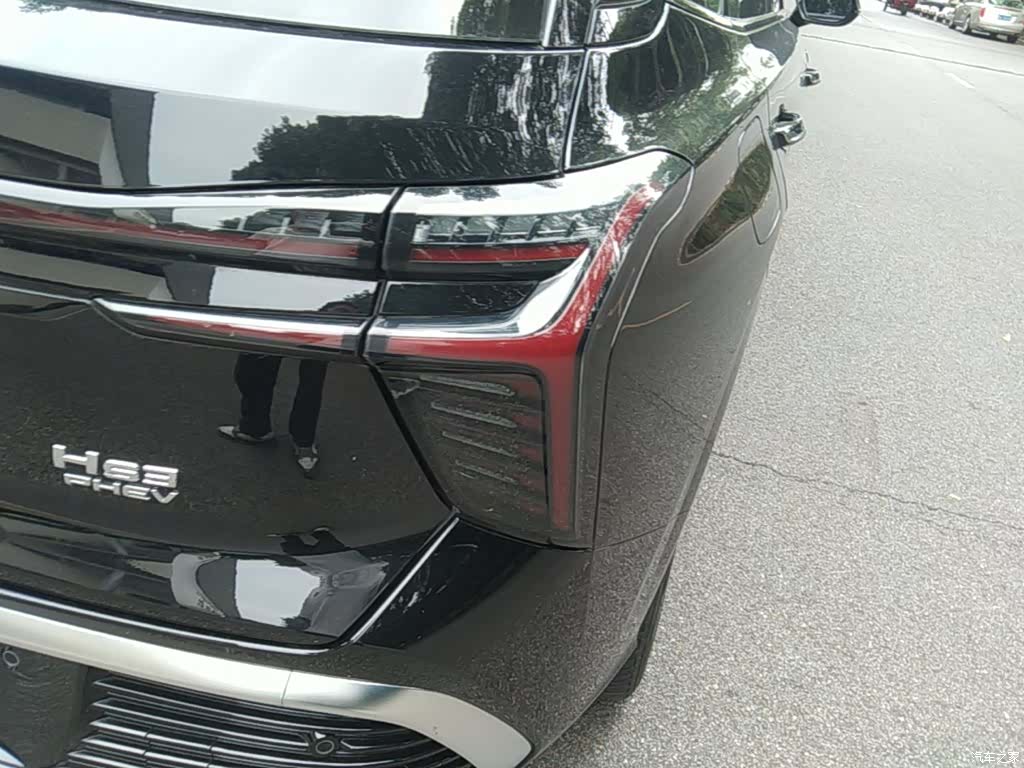 Hongqi HS3, 2024 8