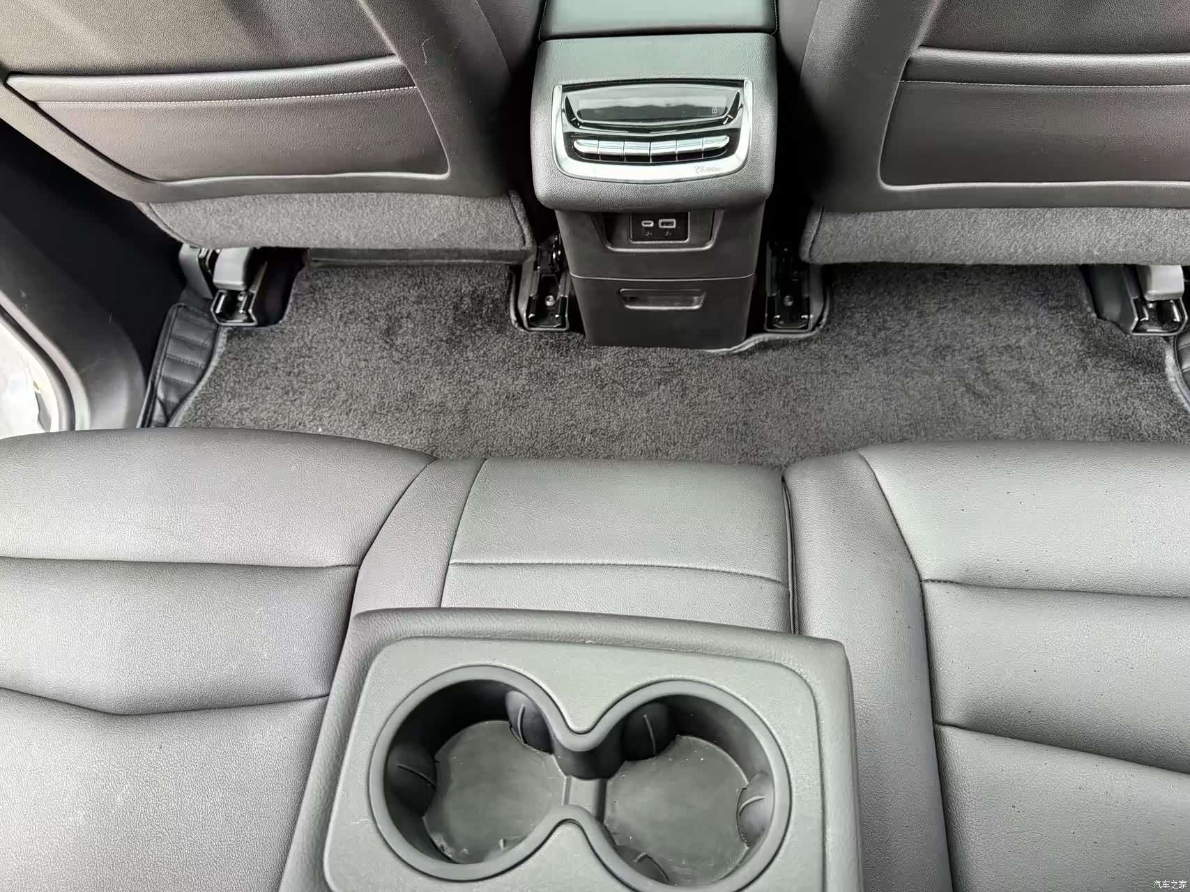 Cadillac XT6, 2021 26