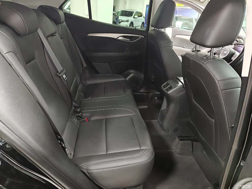 Buick Envision, 2025 13