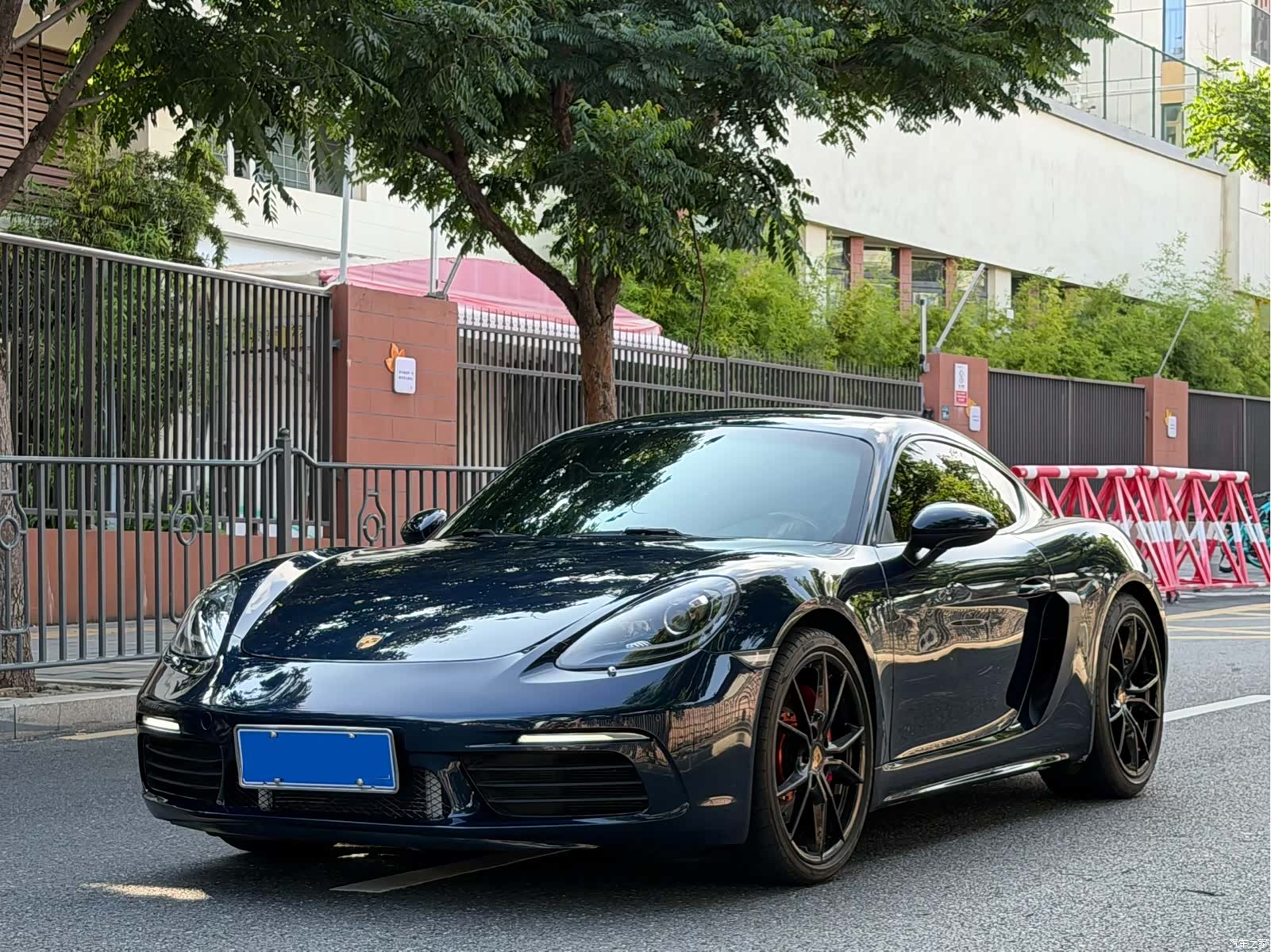 Porsche Cayman, 2019 1