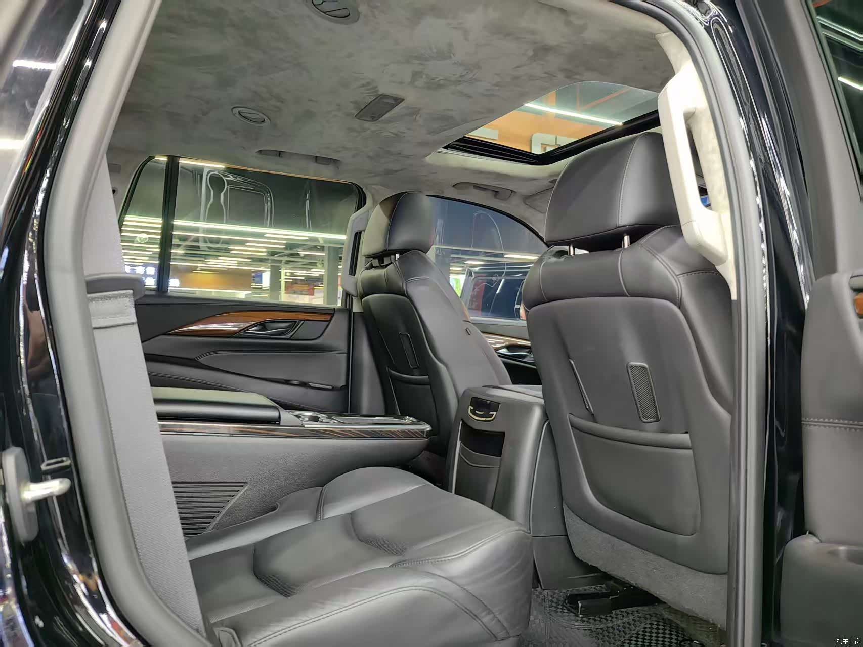 Cadillac Escalade, 2017 13