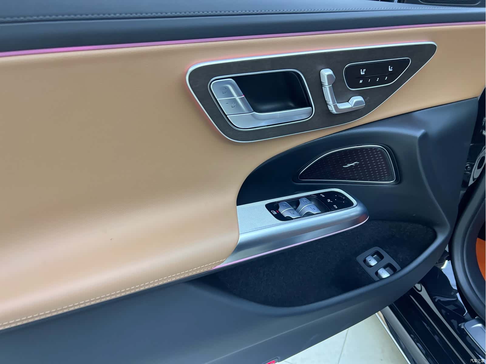 Mercedes-Benz E-Class, 2024 10