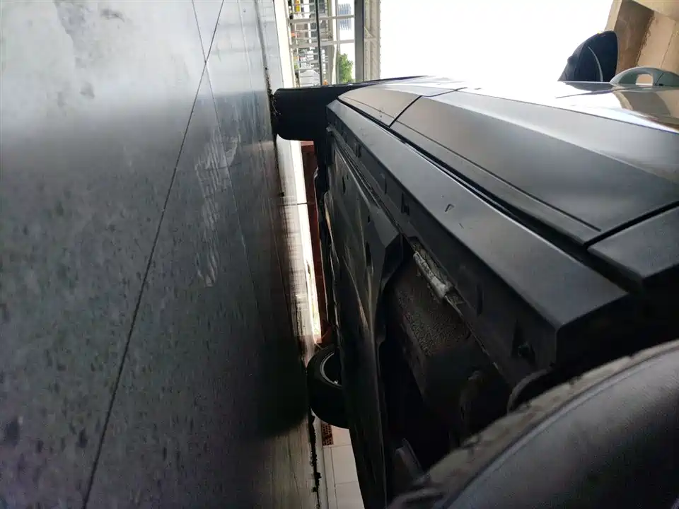 Volkswagen T-ROC exploring Songs