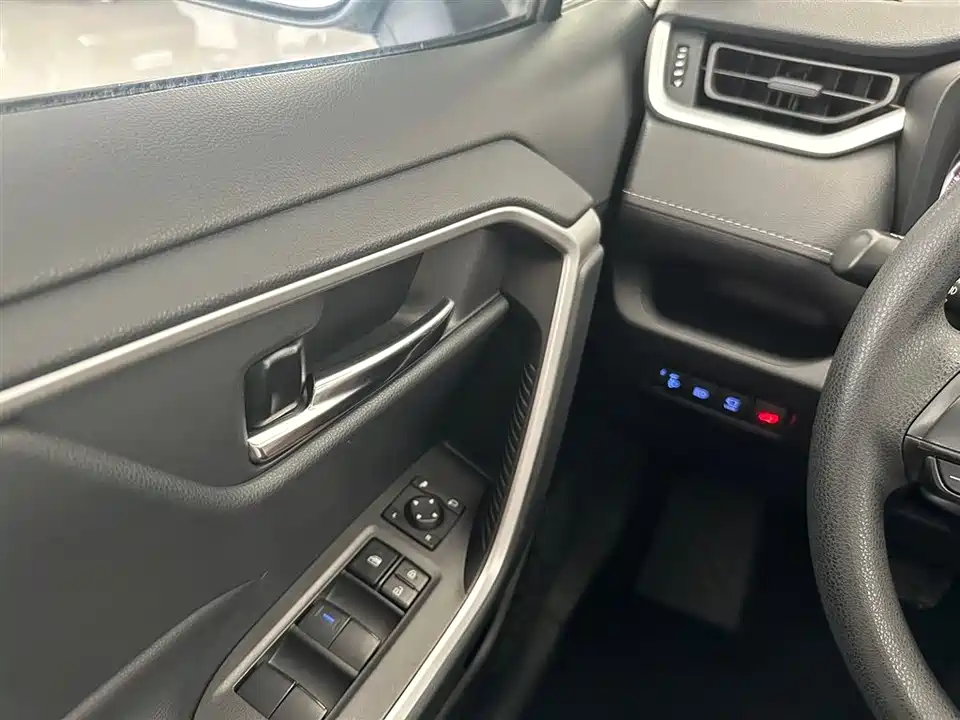 Toyota RAV4 Rongfang