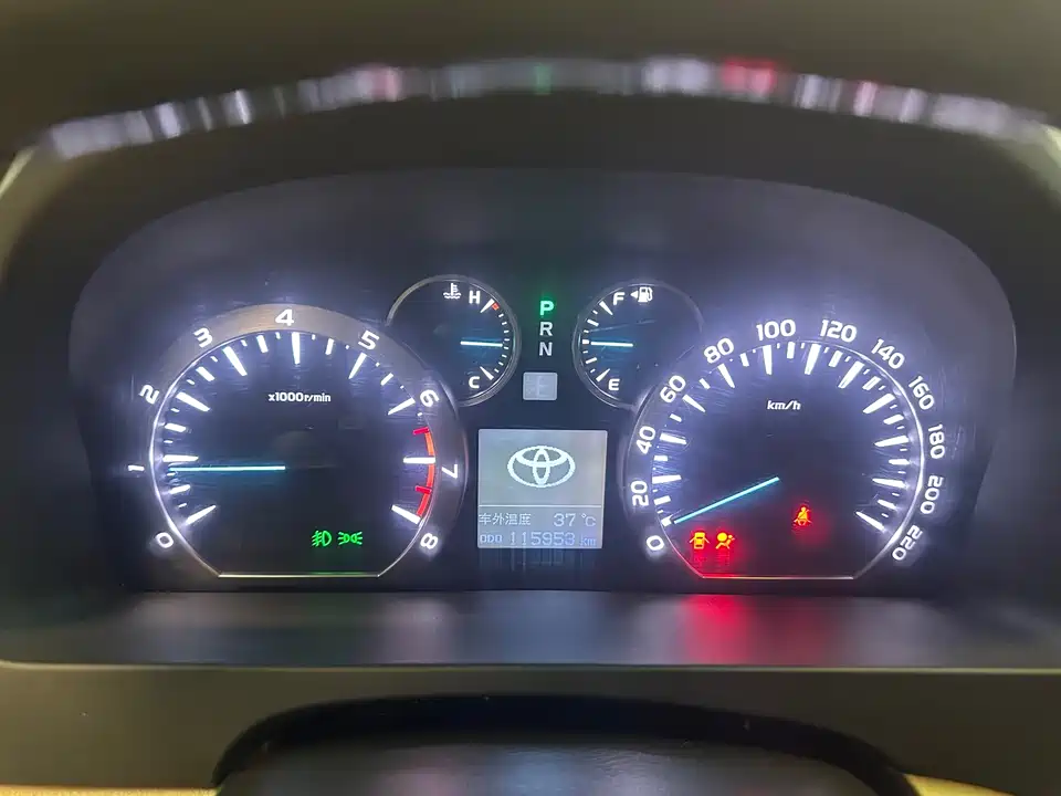 Toyota Elfa