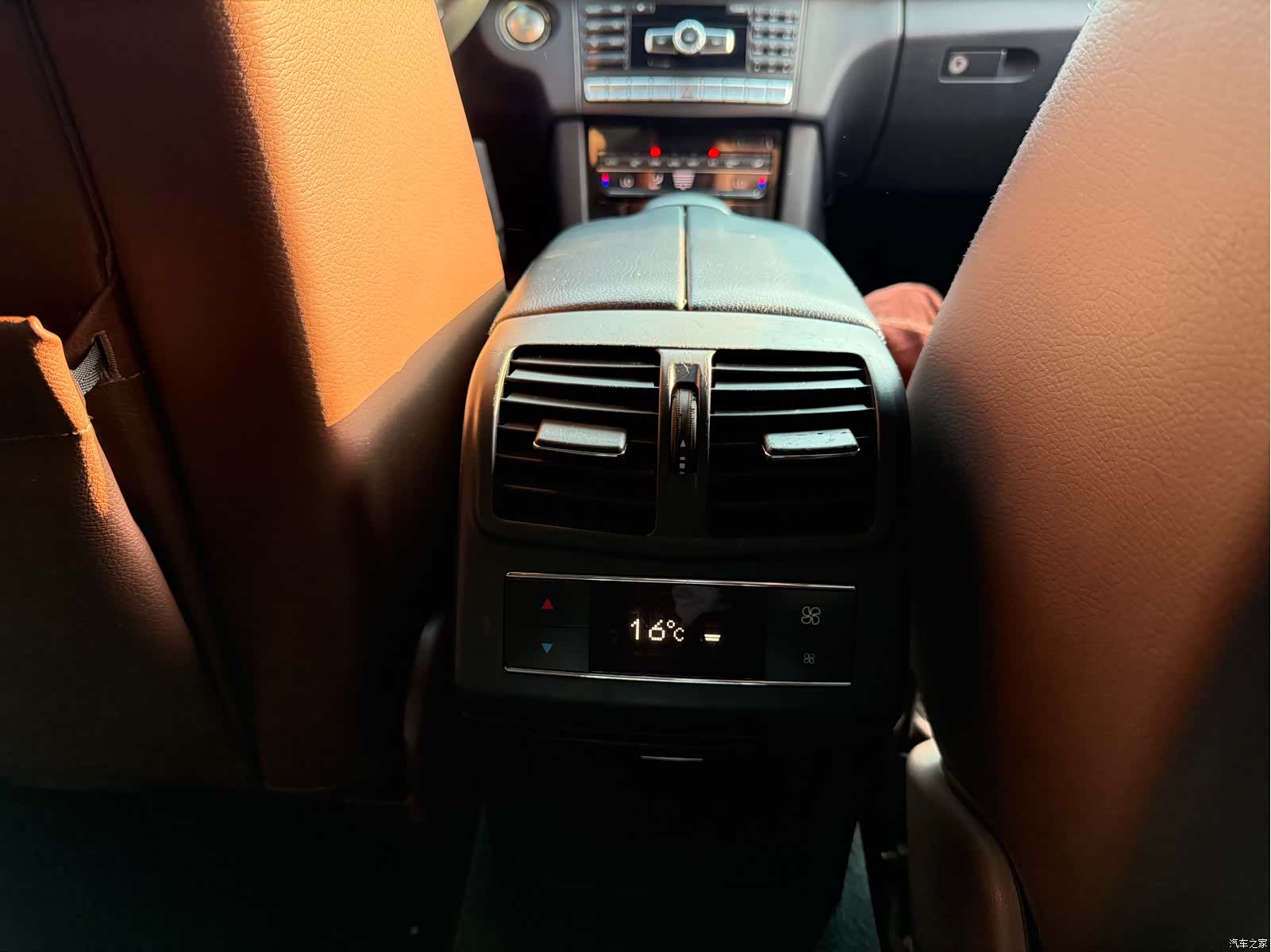 Mercedes-Benz E-Class, 2014 35