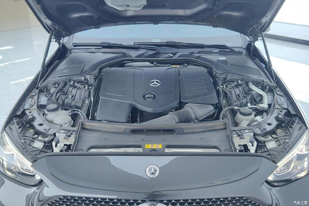 Mercedes-Benz C-Class, 2023 10