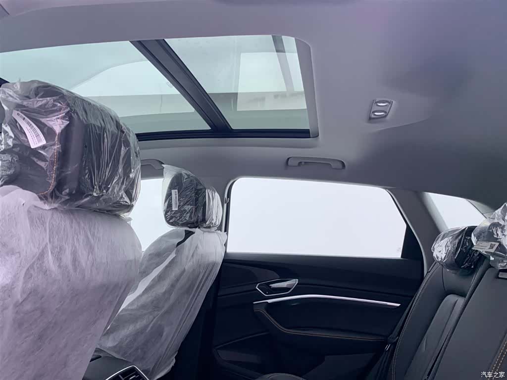 Audi e-tron, 2026 24