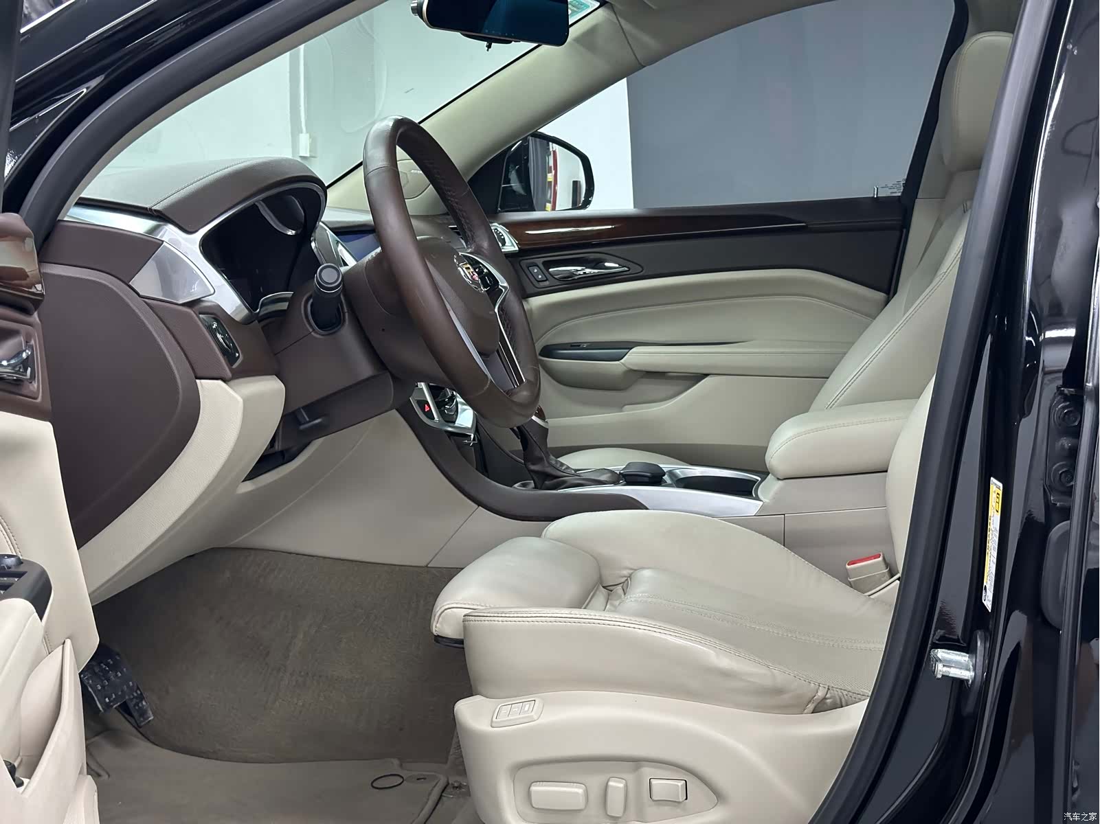 Cadillac SRX, 2016 8