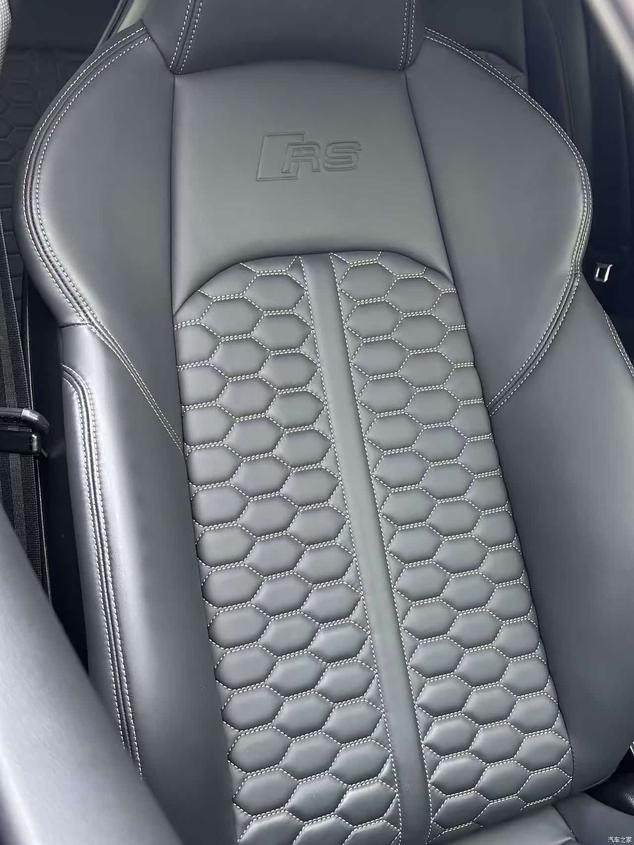 Audi RS4, 2023 14