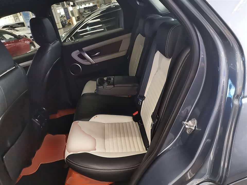 Land Rover Discover sports