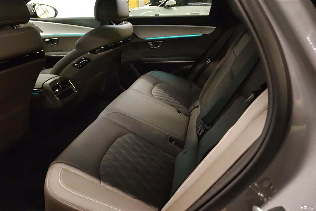 BYD Han, 2025 11