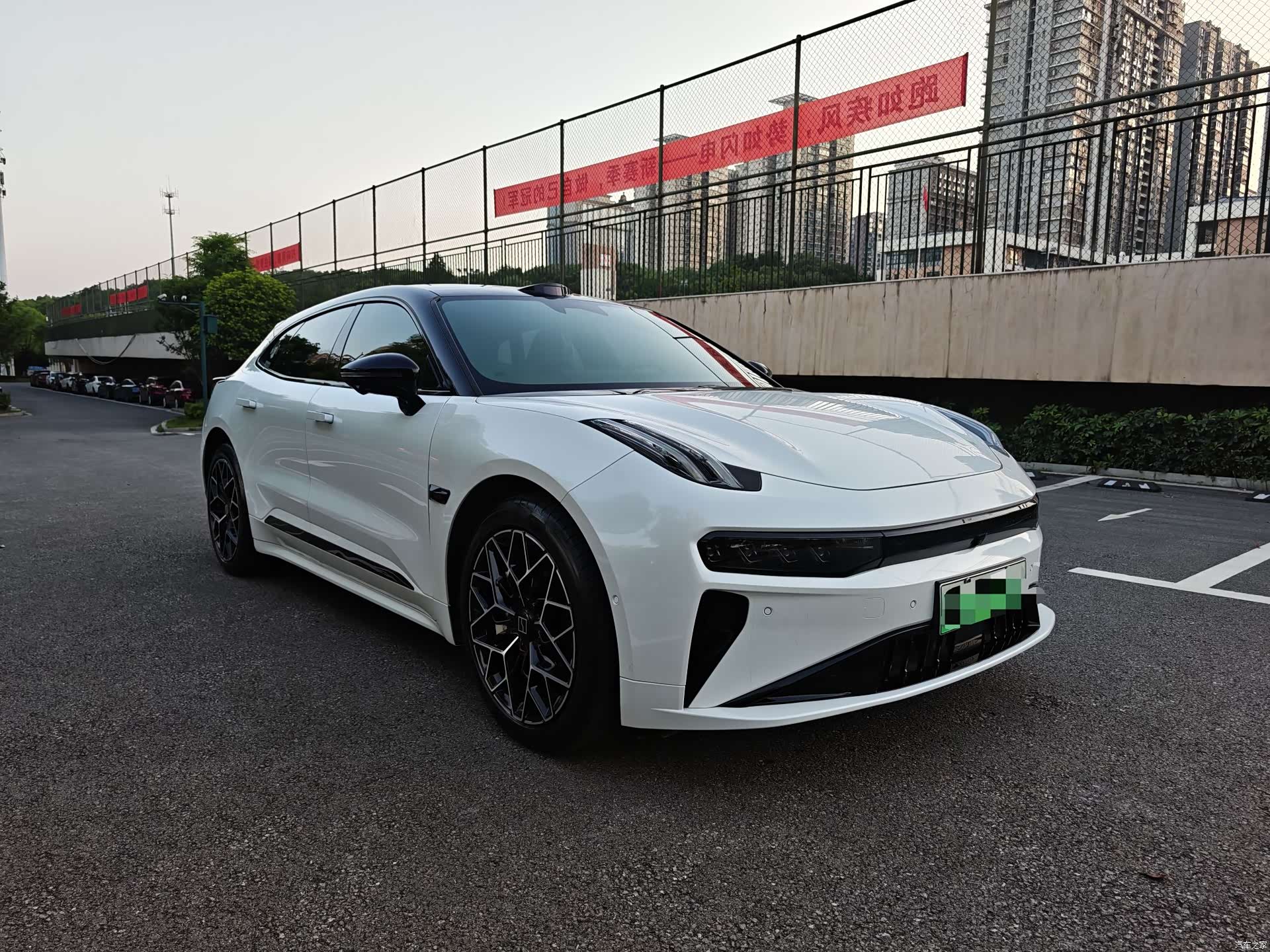 Zeekr 001, 2024 3