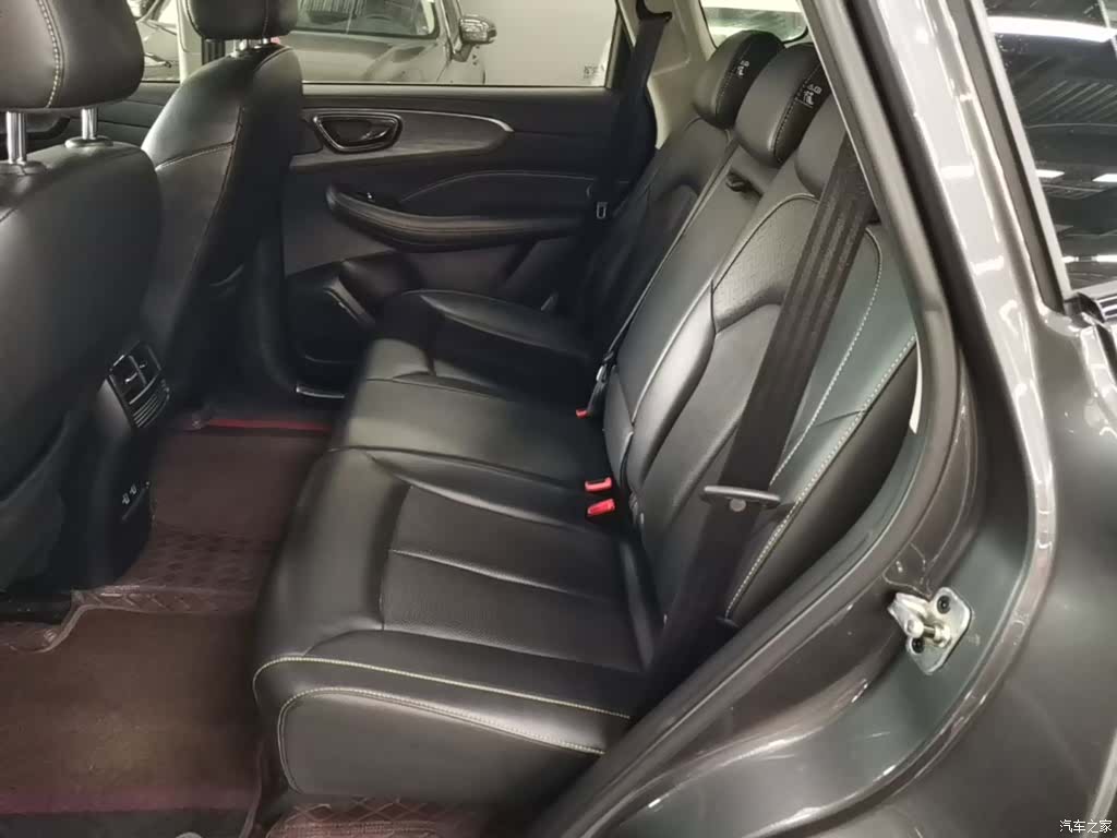 Roewe RX5, 2022 17