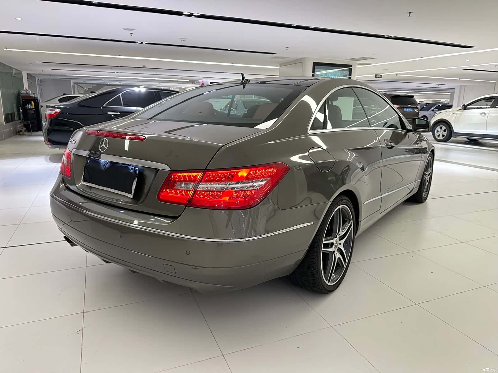 Mercedes-Benz E-Class, 2011 8