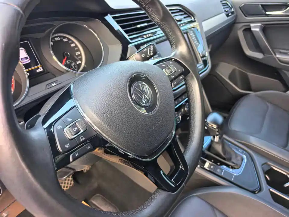 Volkswagen Tiguan L