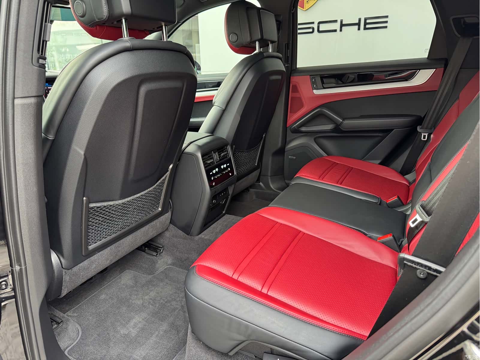 Porsche Cayenne, 2024 15