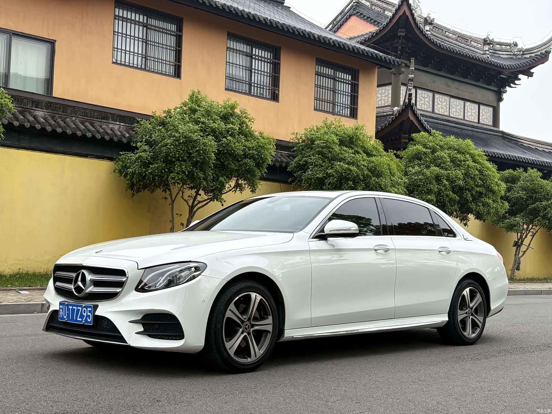 Mercedes-Benz E-Class, 2018 1