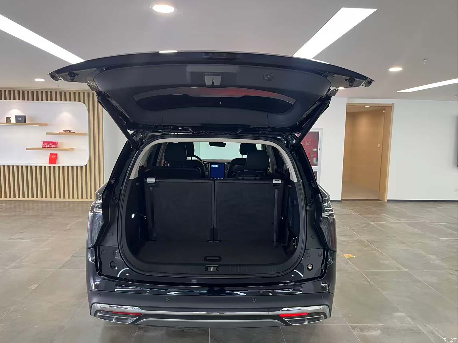 Hongqi HS7, 2024 29
