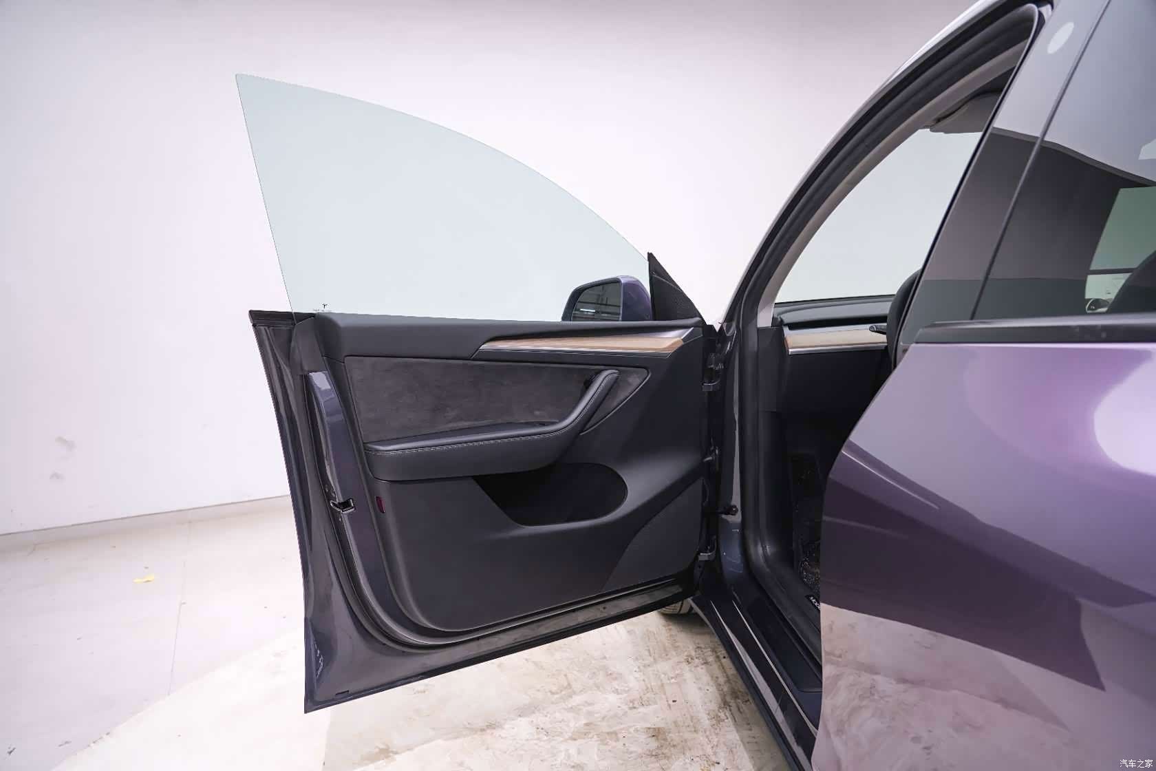 Tesla Model Y, 2022 19