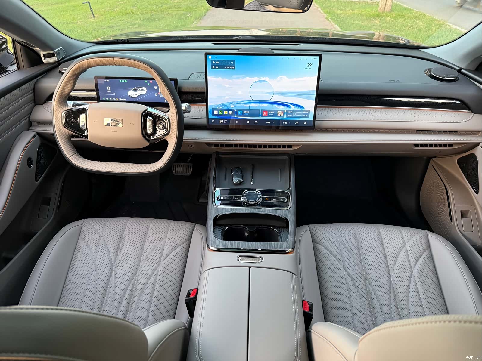 Geely 8, 2025 6